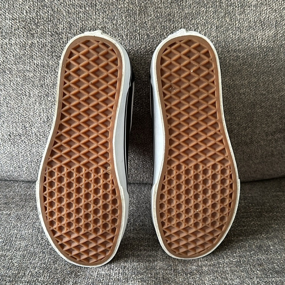 Women’s Vans Ward women’s shoes. Size 6.5 - Picture 13 of 15